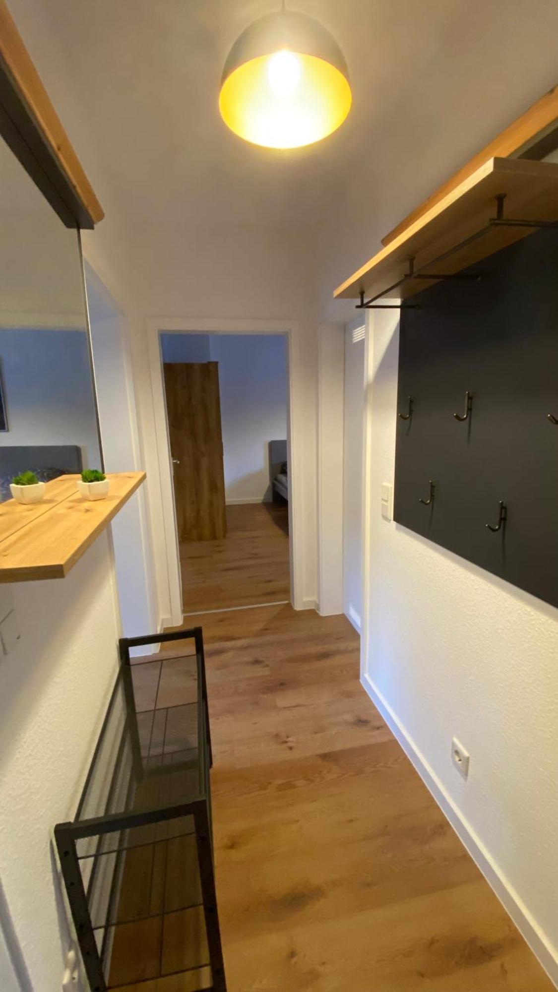 Charlie , Solingen Mitte, Ferien/Messe Wohnung Fuer Bis Zu 5 Personen Εξωτερικό φωτογραφία